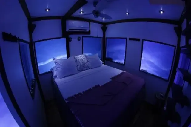 Underwater Bedroom Lights Out!